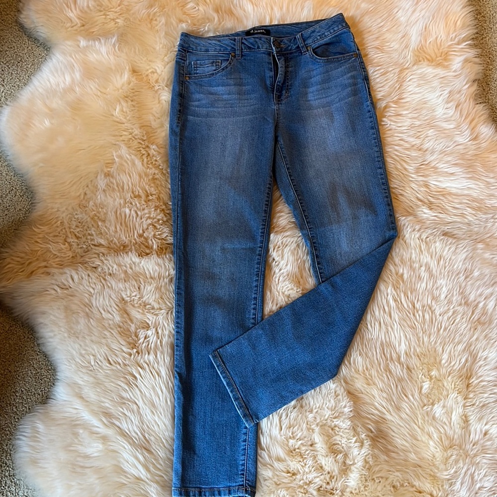 D. Jeans size 8 light wash